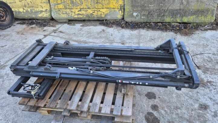 STILL MASTIL TRIPLEX